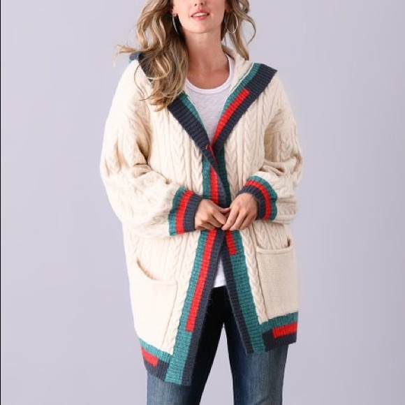 Simply Couture Sweaters - TEMP PRICE! Simply Couture cable knit cardigan, M